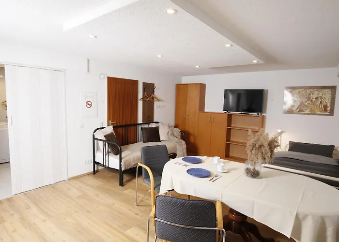 Apartament Mit Parkplatz *