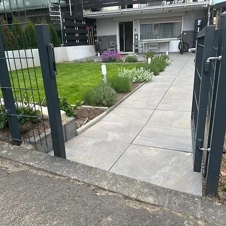 Mit Parkplatz Вюрцбург